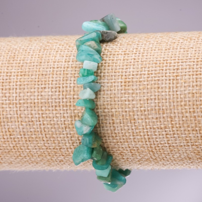 Bracelet of Natural Amazonite Stone Chips on Elastic Band, Diameter 5-8mm, Length 18cm