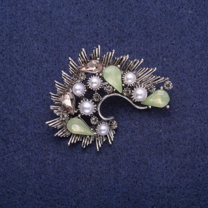 Sale! Accent Brooch with Green Crystals and Faux Pearls, Silver-Tone Metal 35x45mm