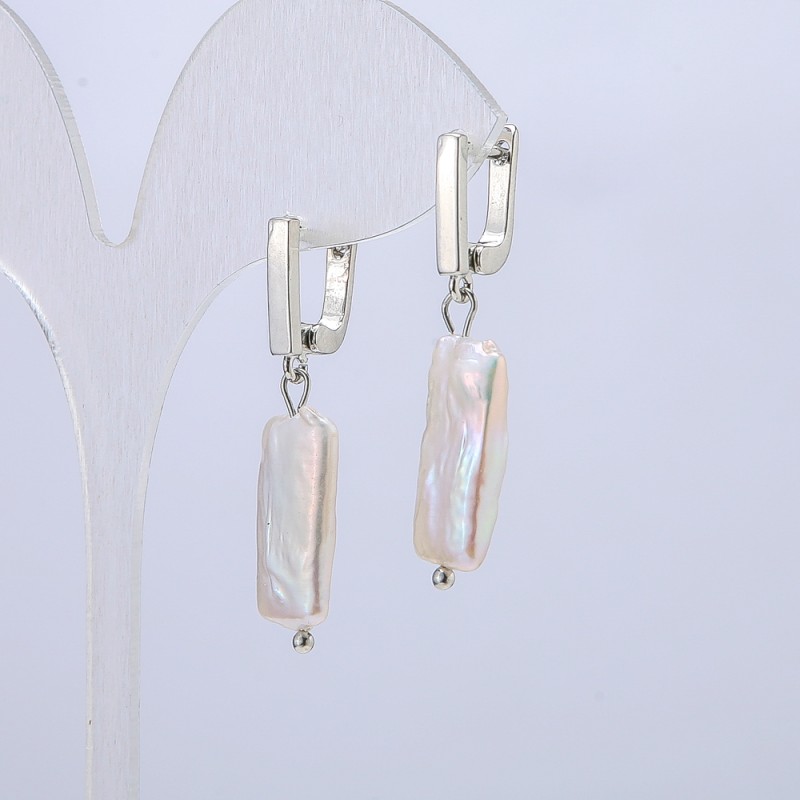 Natural Baroque Pearl Earrings, Diameter 17x10mm, Length 37mm +/-, Gasoline Sheen