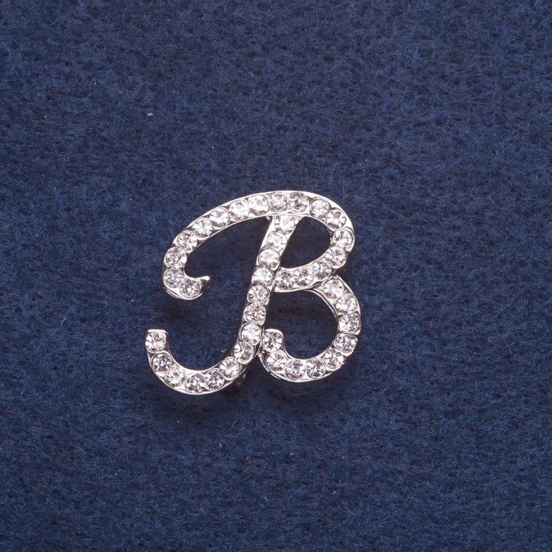 Brooch Initial Letter "V" Silver Color 2.4×2.3 cm
