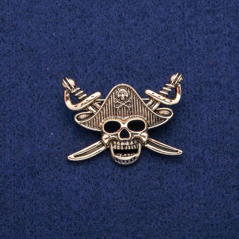 Brooch Pirate 29x39mm, golden metal