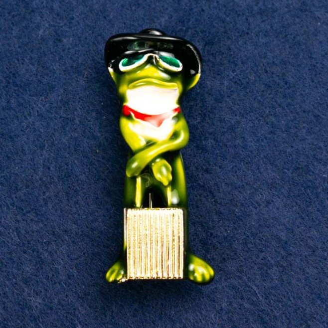 Brooch Pendant Frog with Suitcase Green Enamel, Gold-Tone Metal 45x18mm +