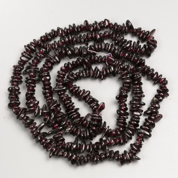 Garnet Beads Chip on a Long Thread, 7x2 mm ±, 90 cm ±