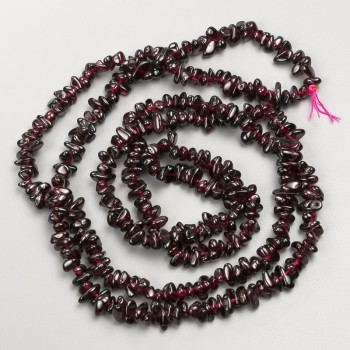 Garnet Beads Natural Stone Chip, diameter 5×3mm±, length 80cm± on thread