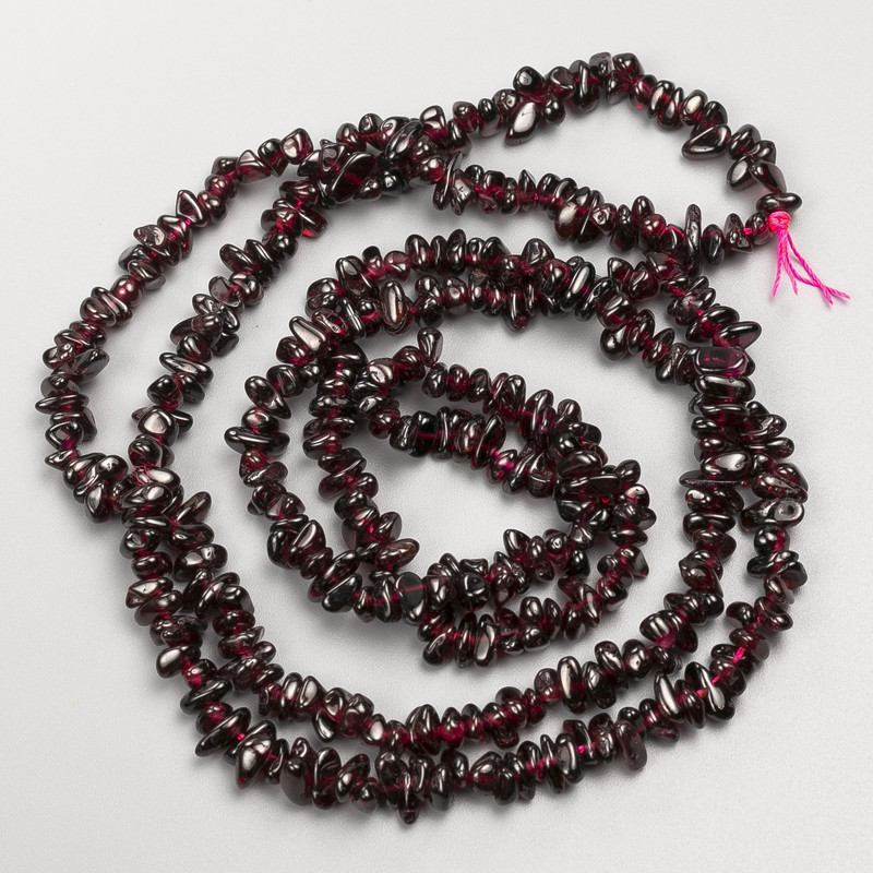 Garnet Beads Natural Stone Chip, diameter 5×3mm±, length 80cm± on thread