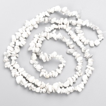 Howlite Beads natural stone chip on thread, diameter 6x3mm±, length 82cm ±