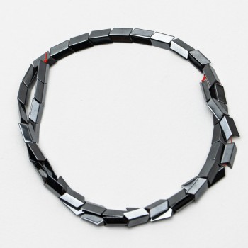 Hematite Arrow Beads 6x10x3 mm, on a thread, approx. 40 cm