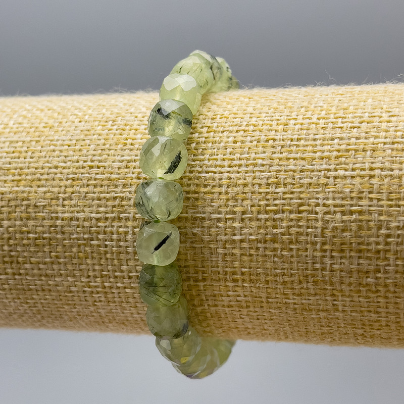 Bracelet Prehnite natural stone faceted cube, diameter 8mm±, length 18cm (stretch)