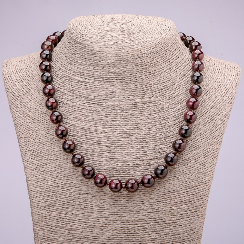 Necklace of natural garnet, smooth round beads, diameter 10±mm, length 48cm