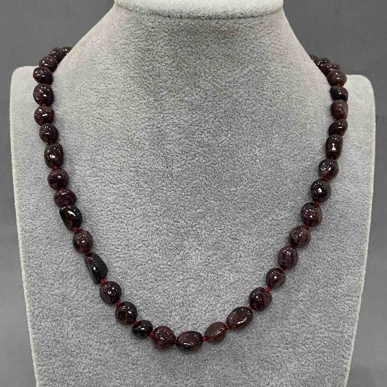 Garnet Gemstone Beaded Necklace, faceted beads, 9-12×8-8 mm, 5 mm+-, length 50 cm +- with clasp