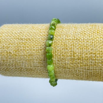 Bracelet Canadian Jadeite natural stone faceted cube, diameter 5x5mm±, length 18cm (stretch)