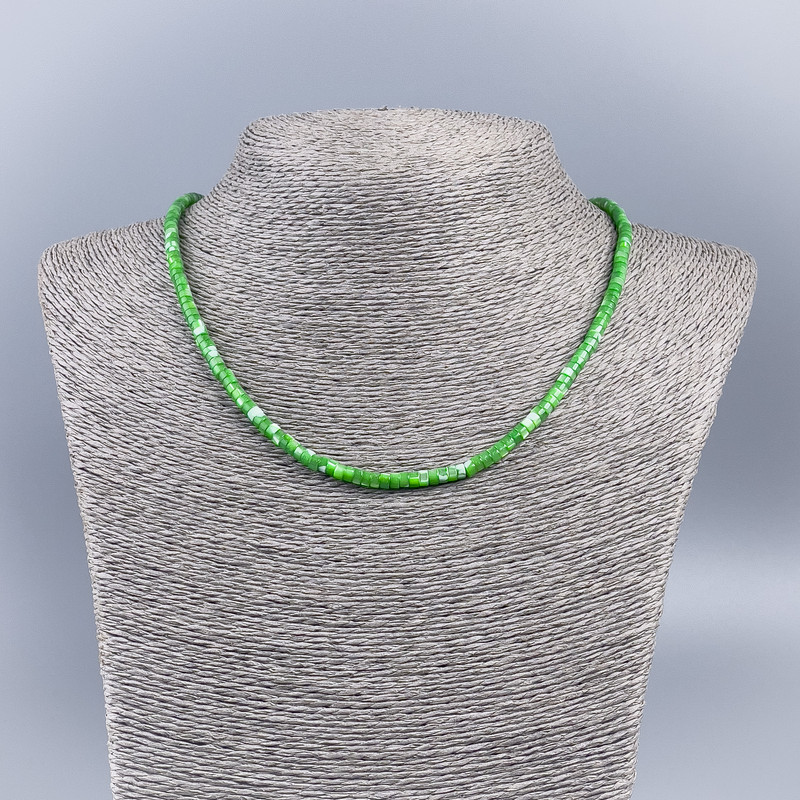 Choker Necklace with Natural Pearl (toned) green smooth rondelle, diameter 4x2mm+-, length 48cm+