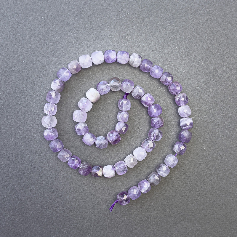 Amethyst Beads natural stone faceted cube, diameter 7×7mm±, length 37cm± on thread